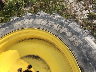 Kultivační kola pro traktor John Deere 6115M