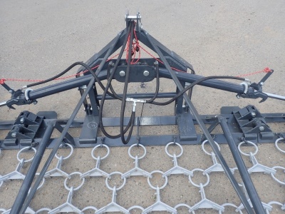 Luční brány 4-řadé hydraulicky skládané APW SNR 4000