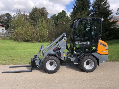 Elektrický kloubový nakladač GiANT G2200 E