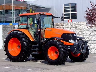 Kubota M 130 X