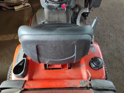 Kubota GR 1600 s zametacím katráčem Kersten