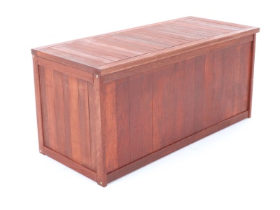 Box VICTORIA