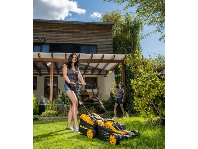 Riwall PRO RALM 3820 SET - akumulátorová sekačka 2x20 V + 2x 4 Ah baterie + 2x nabíječka 2,4 A