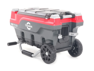 CRAMER Nabíječka 6 slotů 82C6