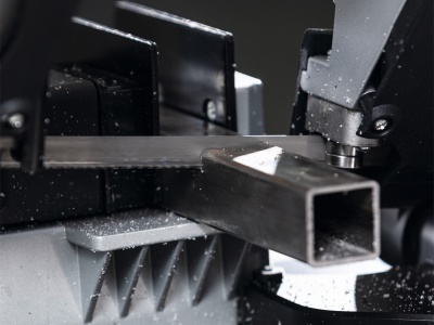 Scheppach MBS 1200 - pásová pila na kov 2v1