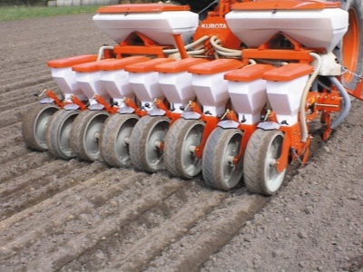 Přesný secí stroj Kubota PP1300