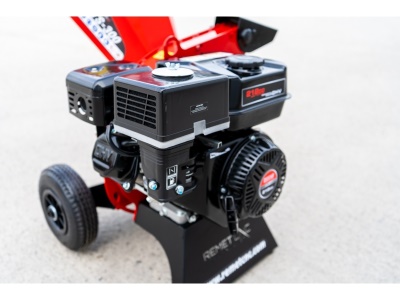 Diskový štěpkovač RTS-300 Remet (spalovací motor 7 HP)