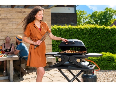Riwall PRO RGG 20 Compact SET - Přenosný plynový gril 4,2 kW se dvěma hořáky a pojízdným skládacím stolkem