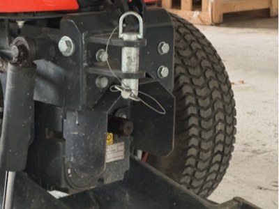 Traktor Kubota B 3150 včetně čelního nakladače, lžíce, pal. vidlí, závaží