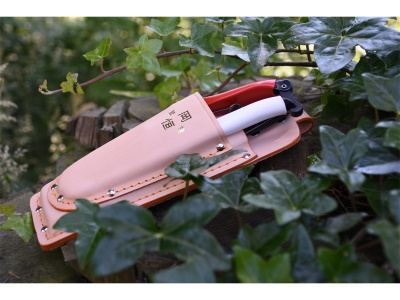 Okatsune 130 - kombinované kožené pouzdro pro nůžky a skládací pilku