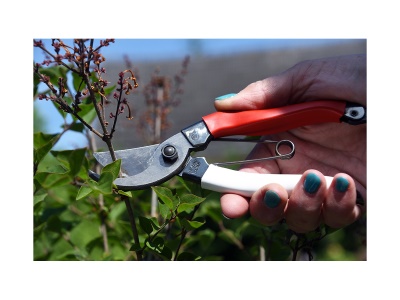 Okatsune 104 - zahradní nůžky pro velké ruce