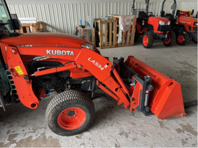 Traktor Kubota B 3150 včetně čelního nakladače, lžíce, pal. vidlí, závaží