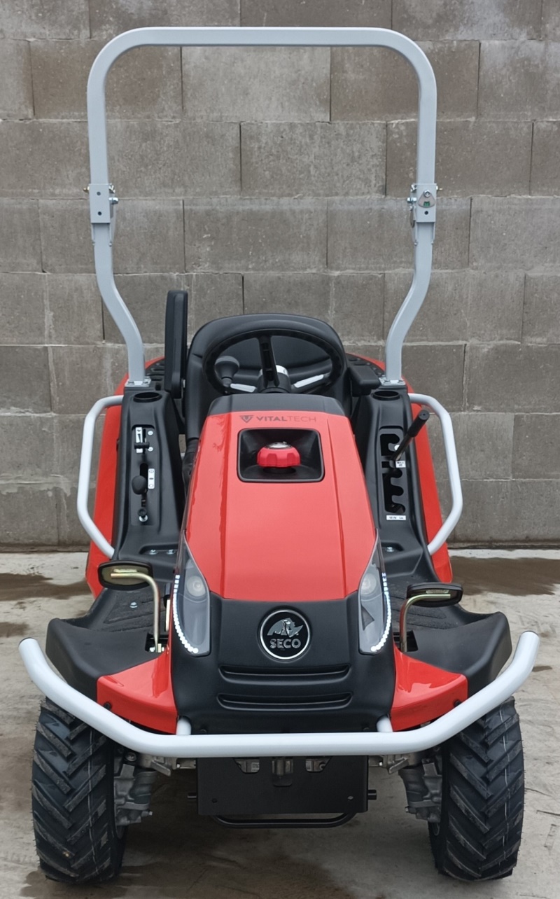 Travní traktor SECO Goliath 4x4 - SEČENÍ 110 cm