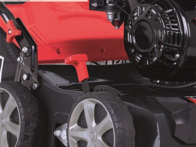 Scheppach SC 55 P - vertikutátor 40 cm s benzínovým motorem 2v1