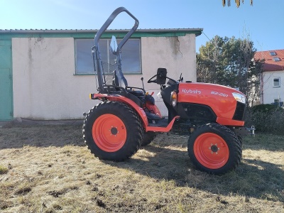 Traktor Kubota B2261 H Rops