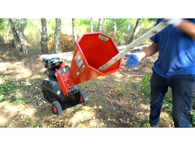 Špalíkovač se spalovacím motorem Model RS-60 Remet (7 HP)