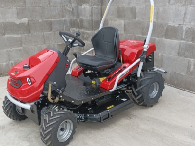 Zahradní traktor Crossjet 4x4