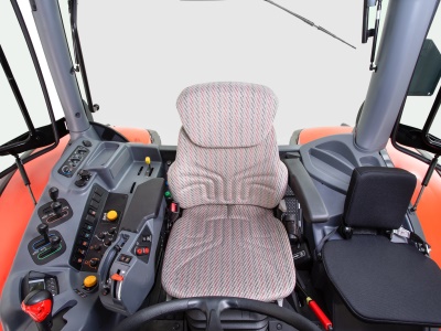 Zemědělský traktor Kubota M6111U
