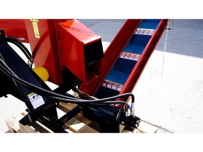 Špalíkovač za traktor PTO Model R-120 Remet + Pásový dopravník 2,3m