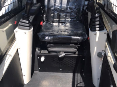 Smykem řízený nakladač Novotný B-861