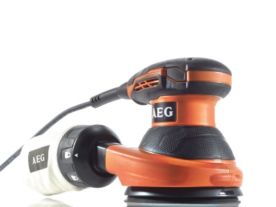 AEG EX 125 ES - elektrická excentrická bruska 300 W