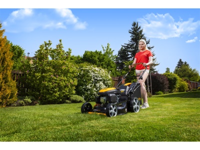 Riwall PRO RPM 5155 PRO - multifunkční travní sekačka 4 v 1 s benzinovým motorem a pojezdem