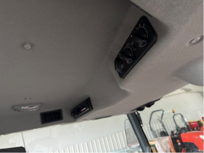 Traktor Kubota B 3150 včetně čelního nakladače, lžíce, pal. vidlí, závaží