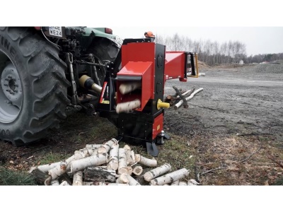 Traktorový špalíkovač PTO Model RP-200 Remet