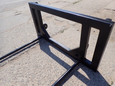 ÚCHYT SE ŠPICEMI (závěs EURO nebo AVANT)