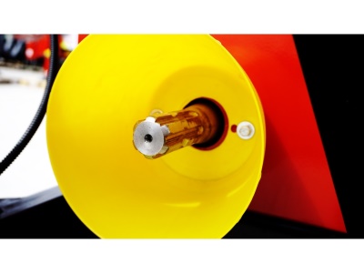 Traktorový špalíkovač PTO Model RP-120 Remet