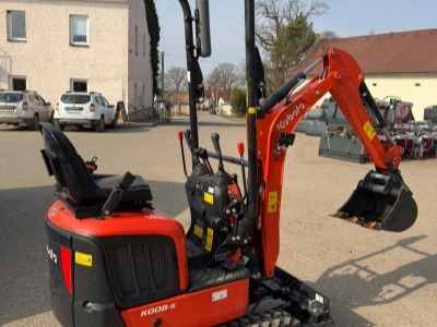 Minibagr Kubota K008-5