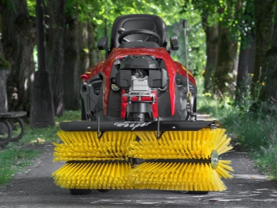 Zametací kartáč motorový