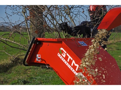 GTM GTS 1300 RG - benzinový drtič dřeva s pásovým pojezdem