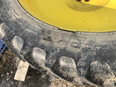 Kultivační kola pro traktor John Deere 6115M