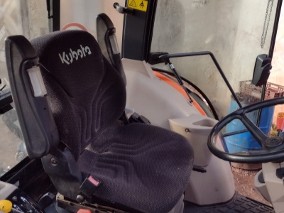 Traktor Kubota M 9960 Cab