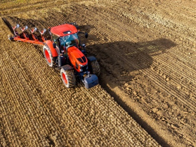 Zemědělský traktor Kubota M7133