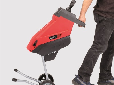 Scheppach GS 55 - elektrický nožový drtič větví 2400 W