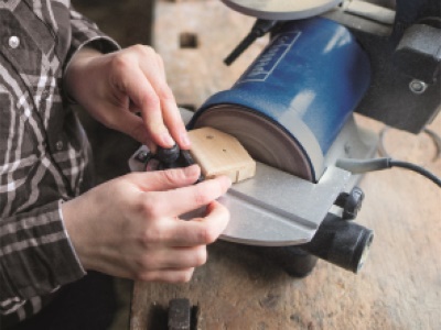 Scheppach BTS 700 - pásová a kotoučová bruska