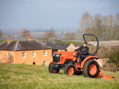 Malotraktor Kubota L1-382HDW ROPS